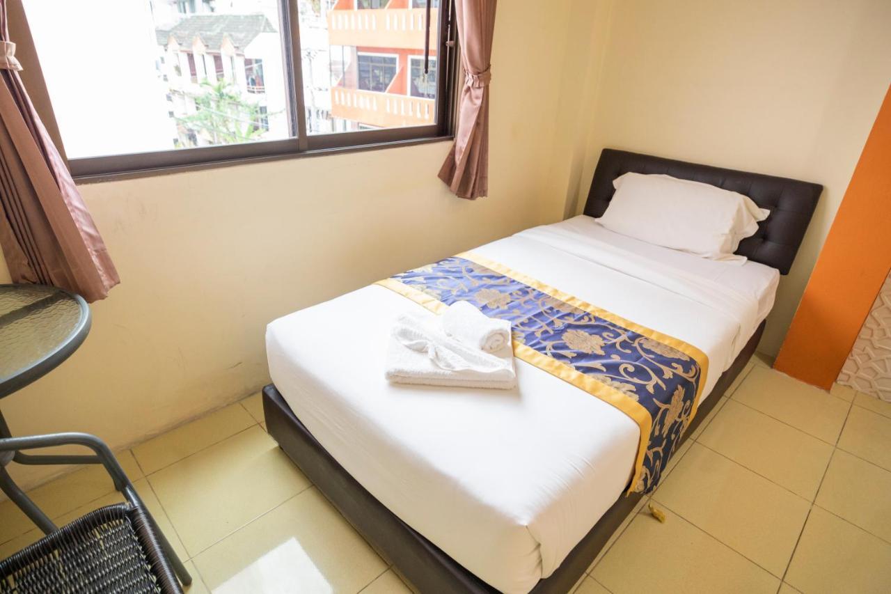 โรงแรมลิลลี่ฮอลิเดย์ Lily Holiday Hotel Patong ภายนอก รูปภาพ