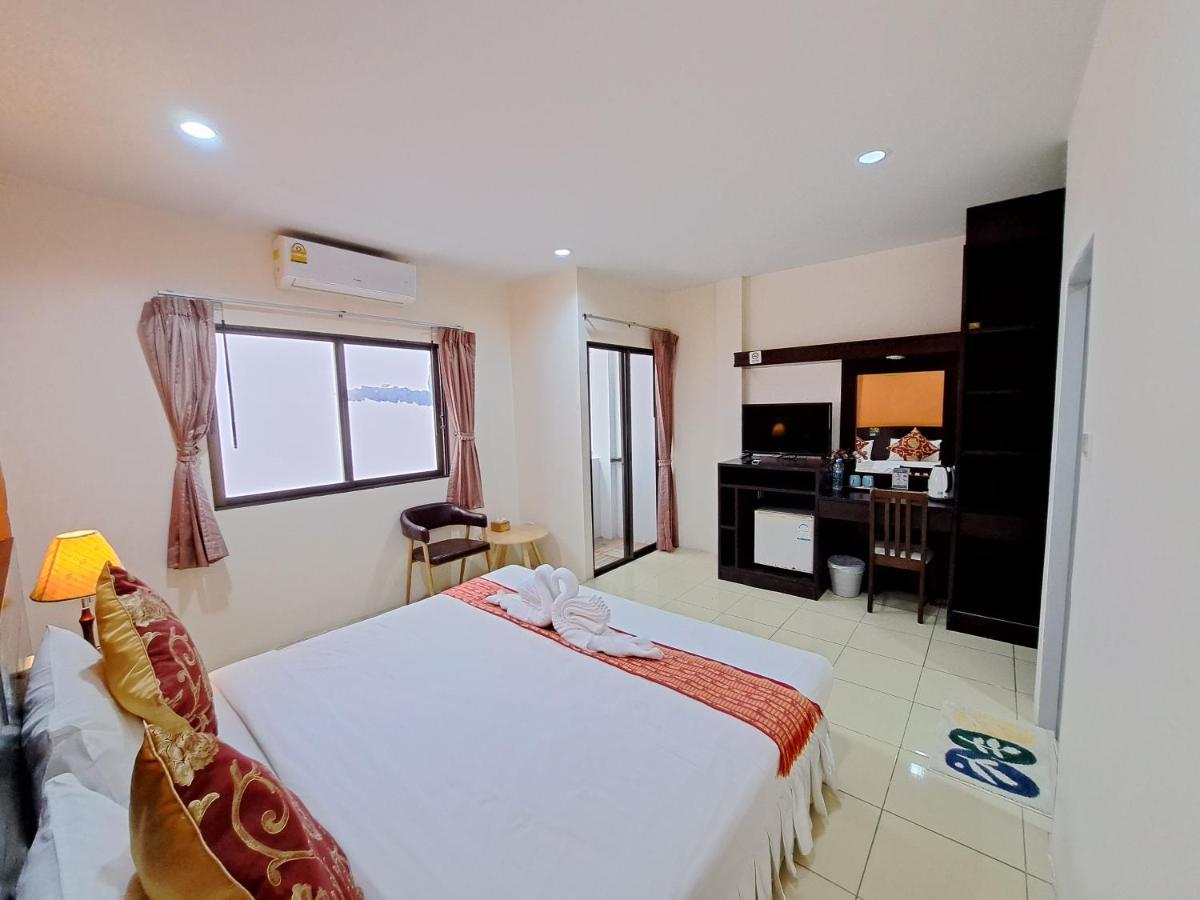 โรงแรมลิลลี่ฮอลิเดย์ Lily Holiday Hotel Patong ภายนอก รูปภาพ