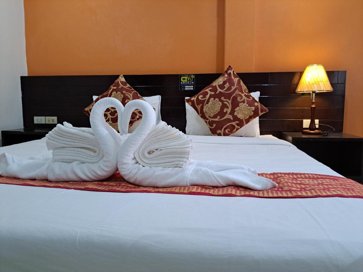โรงแรมลิลลี่ฮอลิเดย์ Lily Holiday Hotel Patong ภายนอก รูปภาพ